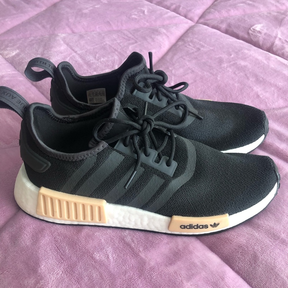 Adidas NMD R1 Black Carbon